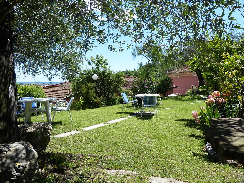 Garden Lodge Chiavari Εξωτερικό φωτογραφία