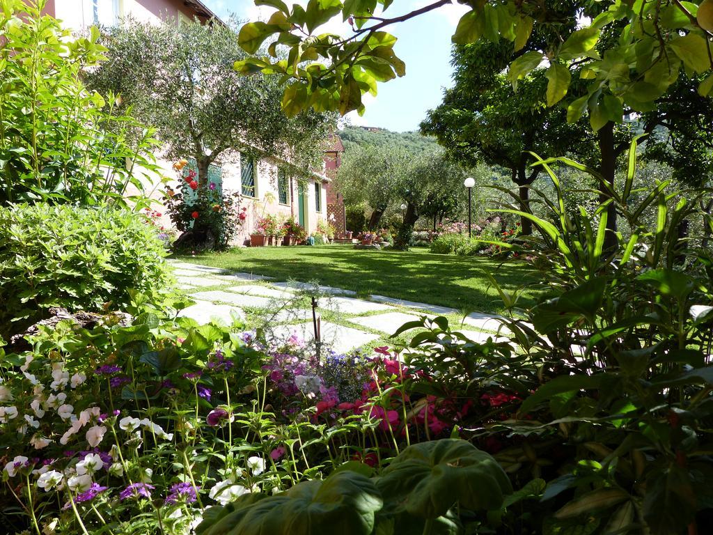 Garden Lodge Chiavari Εξωτερικό φωτογραφία